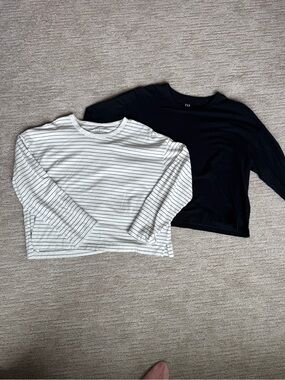 Gap boxy top long sleeve crew neck shirt bundle